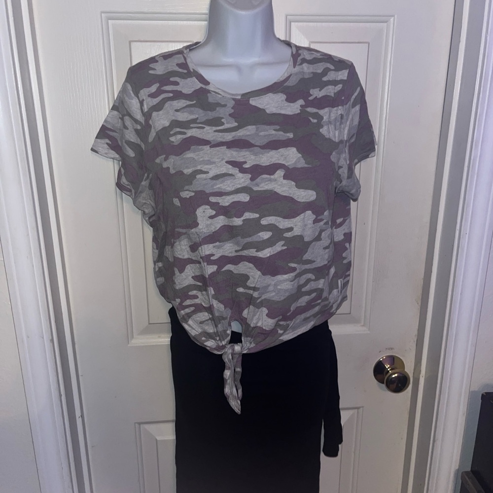 Calvin Klein Jeans Gray and Lavender Camo Short Sleeve Tee